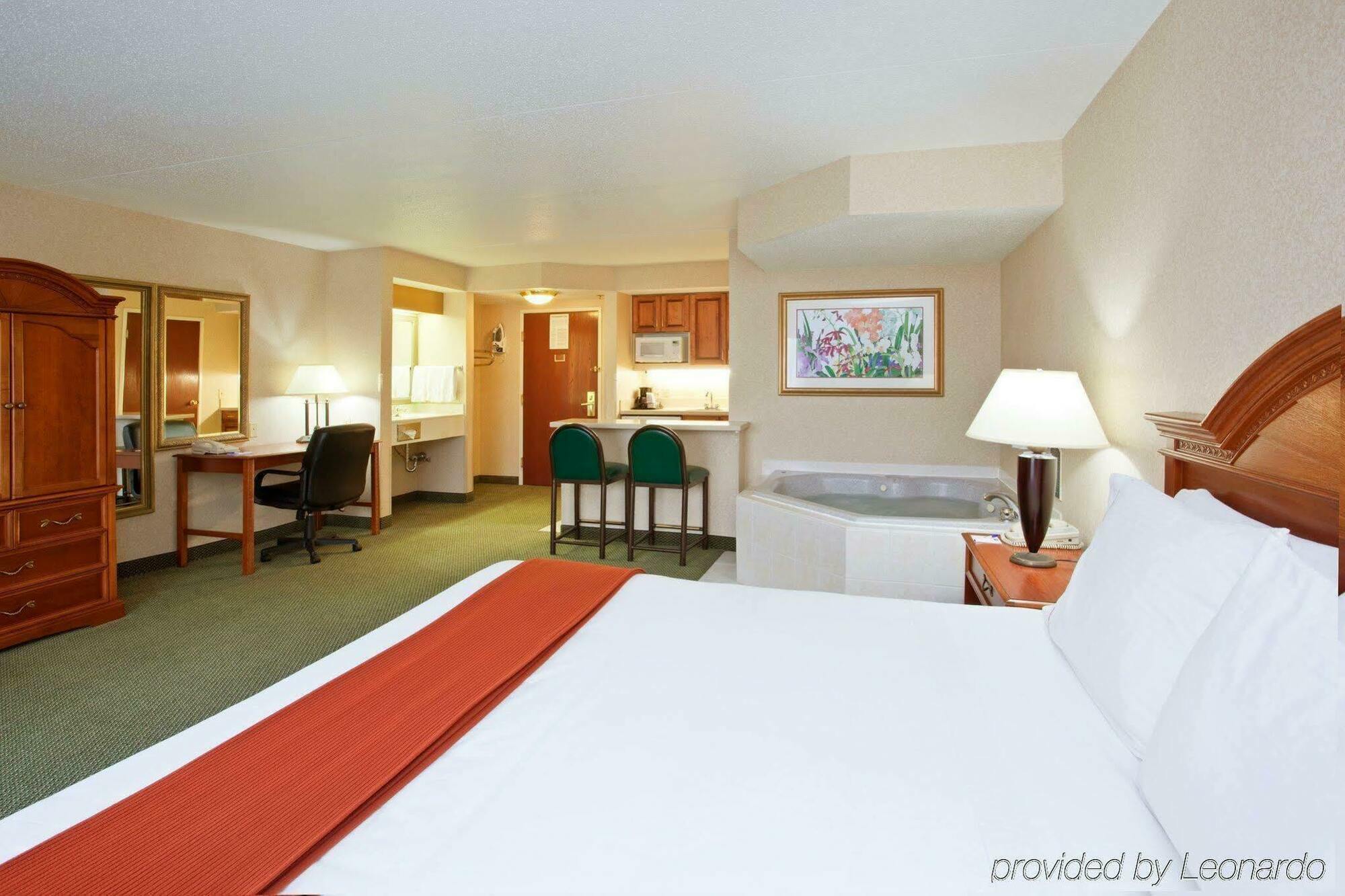 Holiday Inn Express Pittsburgh-Bridgeville By Ihg Exteriér fotografie